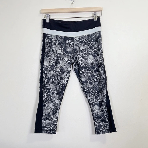 LULULEMON | UP THE PACE CROP - Picture 3 of 10